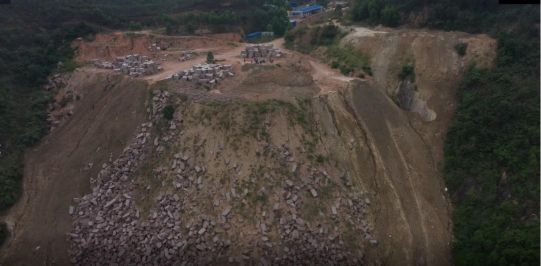 典型案例丨广西岑溪市花岗岩矿山粗放式开采生态破坏严重